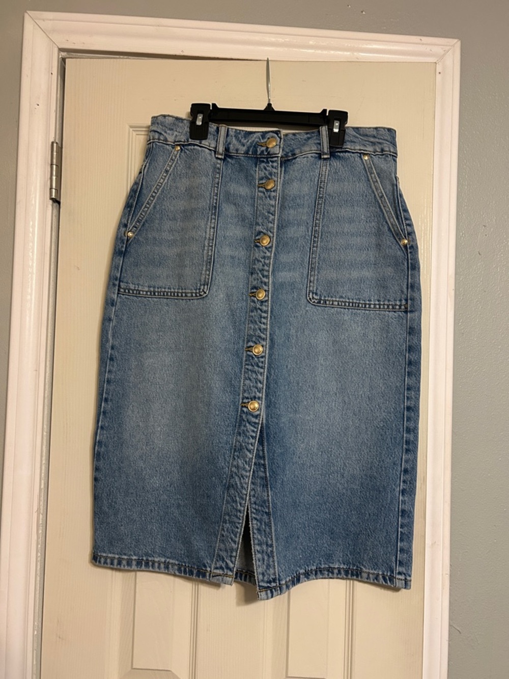 Offer $13🍰 Michael Kors denim skirt sz 8